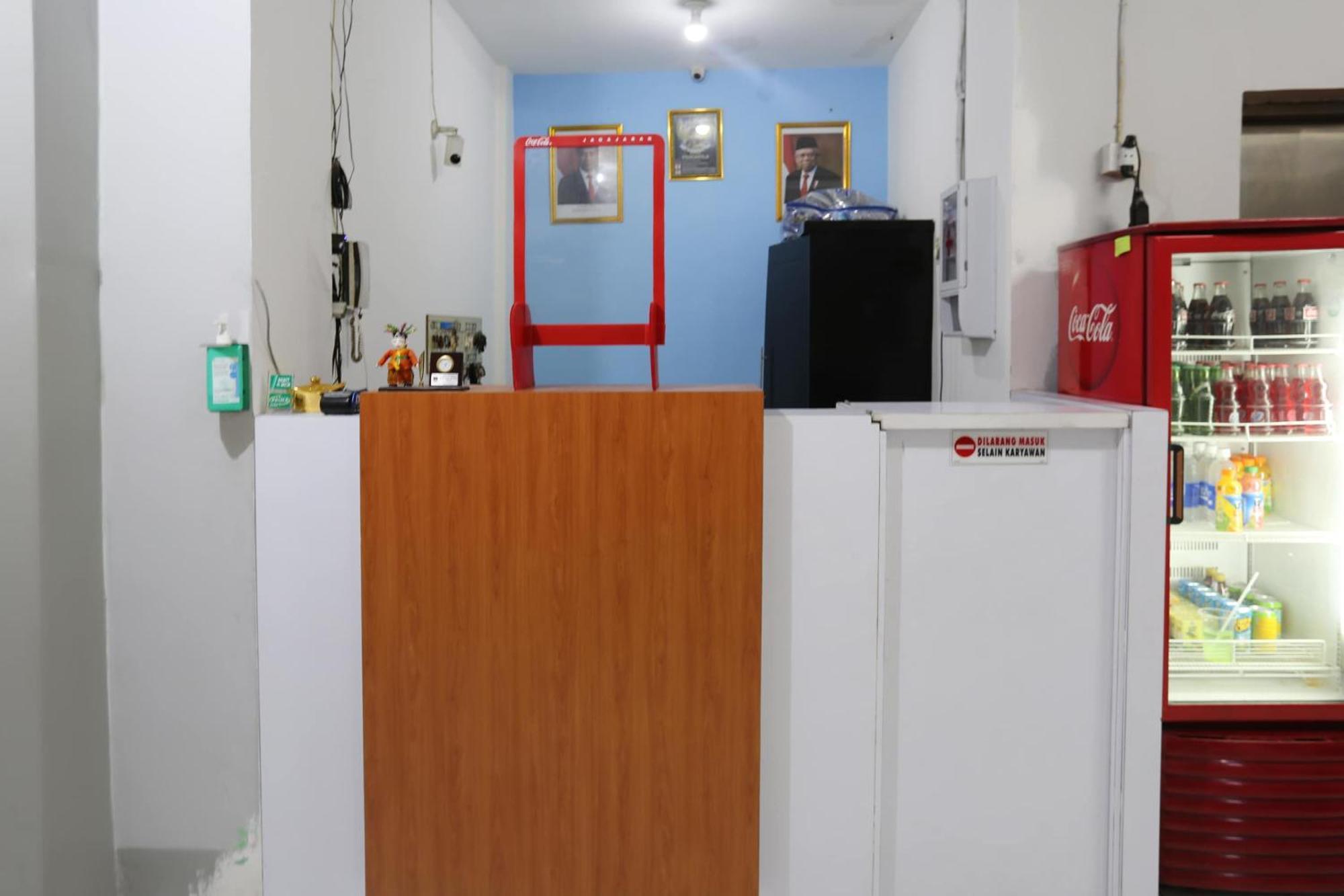 Oyo 3865 Wisma Niaga Джакарта Экстерьер фото